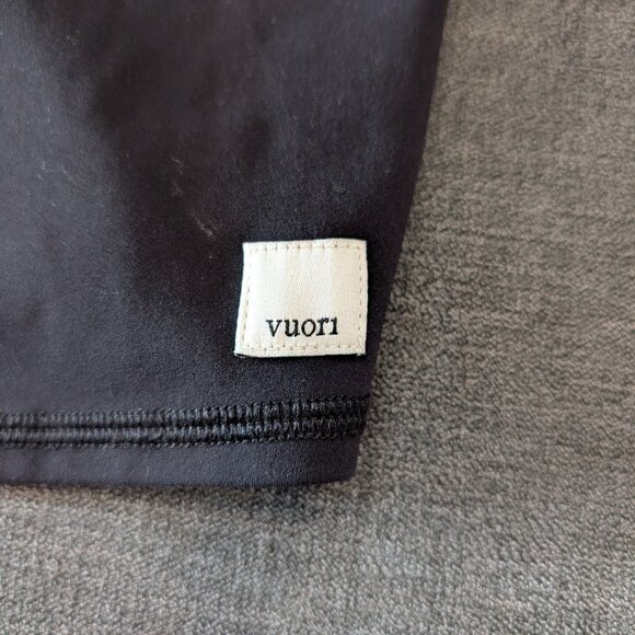 Vuori Crop Top Bra - Picture 2 of 3